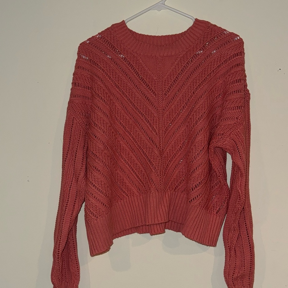 Old Navy cropped sweater. Size Large. Worn once but in great condition.